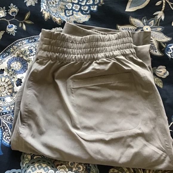 Athleta Chelsea  wide leg crème tan and black size 0 - Picture 3 of 11